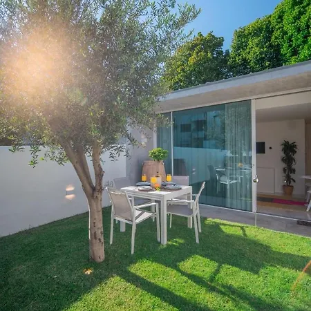 The Macha, With A Separate Appartement Bicas