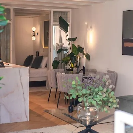 The Macha, With A Separate Lejlighed