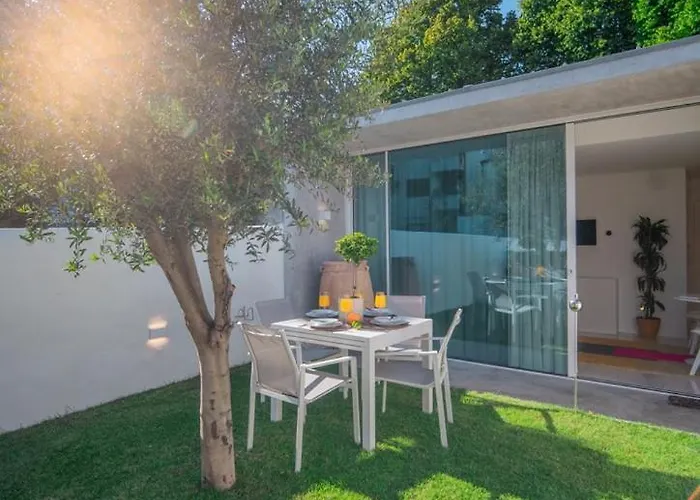 The Macha, With A Separate 公寓 Bicas